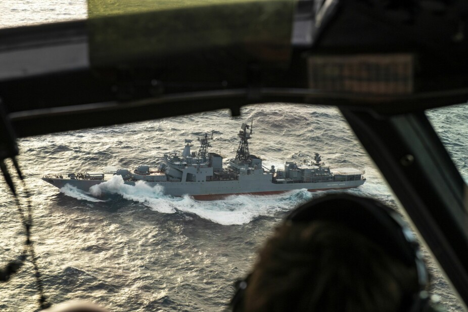 <b>FANT DEG!:</b> Å jakte på en russisk destroyer gjennom snøbygene er litt som å leke gjemsel, men lett match for de erfarne norske Orion-besetningene. Brovingen får sikkert tatt sine bilder, de også.