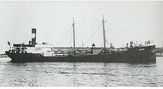 <b>SENKET:</b> Dette er skipet som løytnant Edvardsen påsto var et tysk eskortefartøy; Haugesund-lastebåten «Henry», fullastet med stein fra Risør underveis til Murvika ved Trondheim.