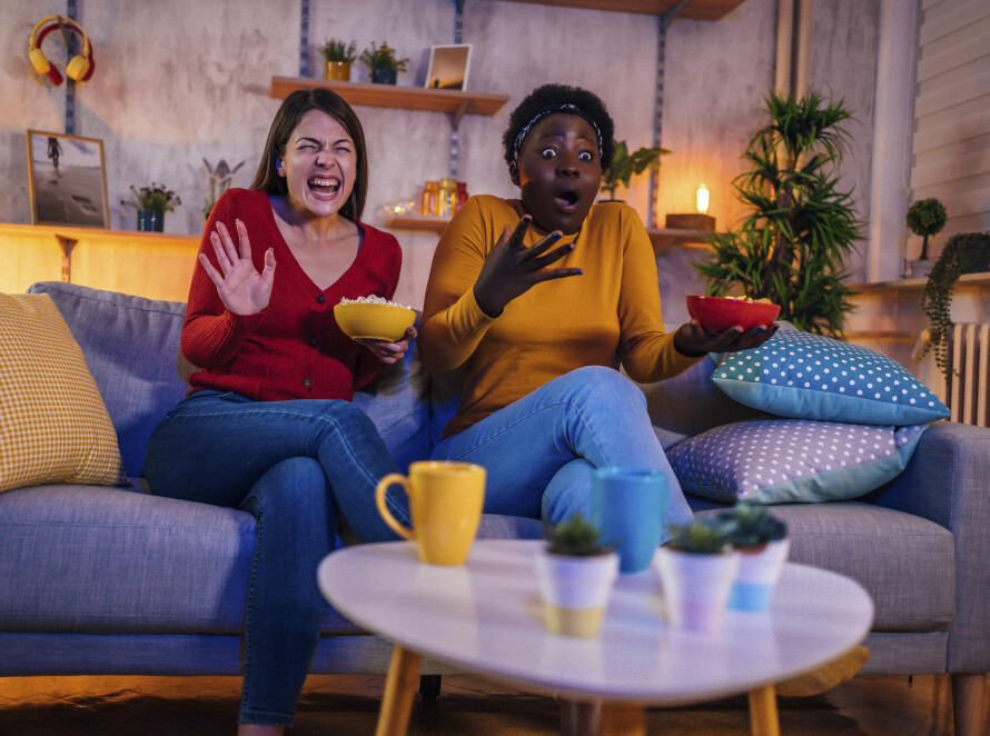 PÅSKEKRIM: Hva går på tv i påsken? Du kan blant annet se sesong 5 av den kritikerroste krimserien «Nedgravde hemmeligheter» på NRK.