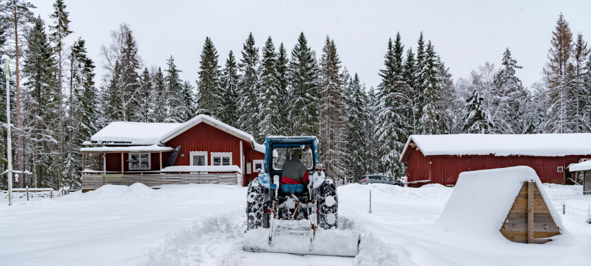 Vi vil si opp avtalen med grunneier om vedlikehold, og inngå ny avtale. Grunneier nekter. Hva gjør vi?