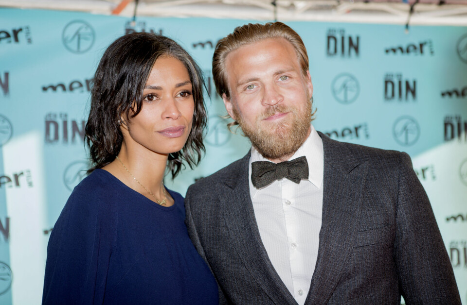 JENNIFER BRÅTHEN: Tobias og samboeren, Jennifer Bråthen, har en syv år gammel datter sammen. Her er paret på den røde løper i 2013.