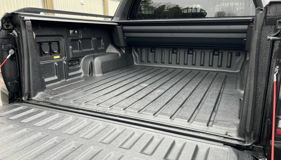 NYTTELAST: Planet skal ha plass til en europall. Skinnene på toppen av sideveggene åpner for muligheten til å feste stativ.