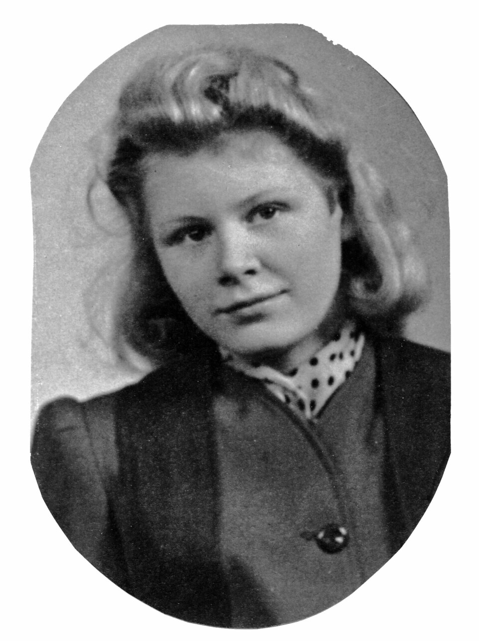 LOT SEG SJARMERE: Kristin Grønli hadde tydelig tilkjennegitt at hun ikke hadde mye til overs for de tyske okkupantene. Hun gjorde ett unntak for jagerflygeren som passerte vinduet hennes i 3. etasje.