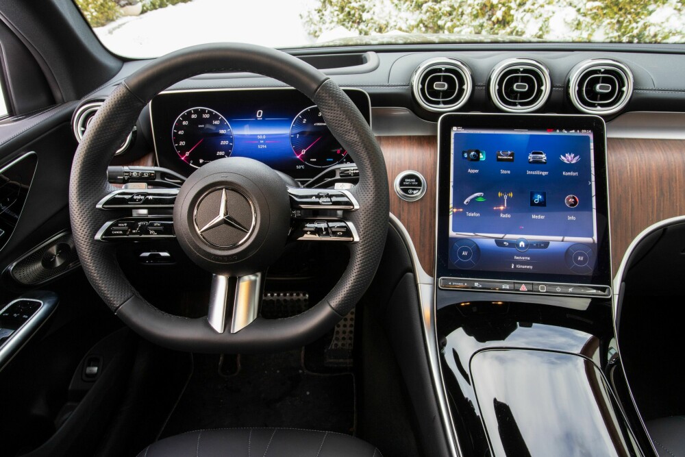 <b>GLC:</b> Følger det nye designspråket til Mercedes. Høy kvalitetsfølelse.