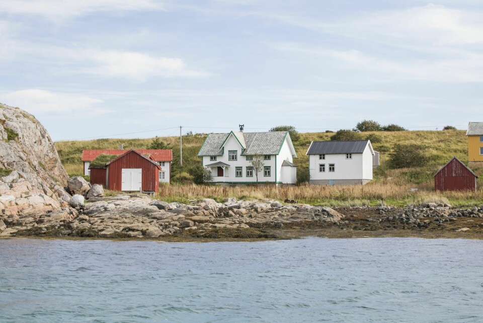 DØRVÆR: Brynjulf har tatt godt vare på huset etter den lokale legenden og siste fastboende, Robert Dørvær.
