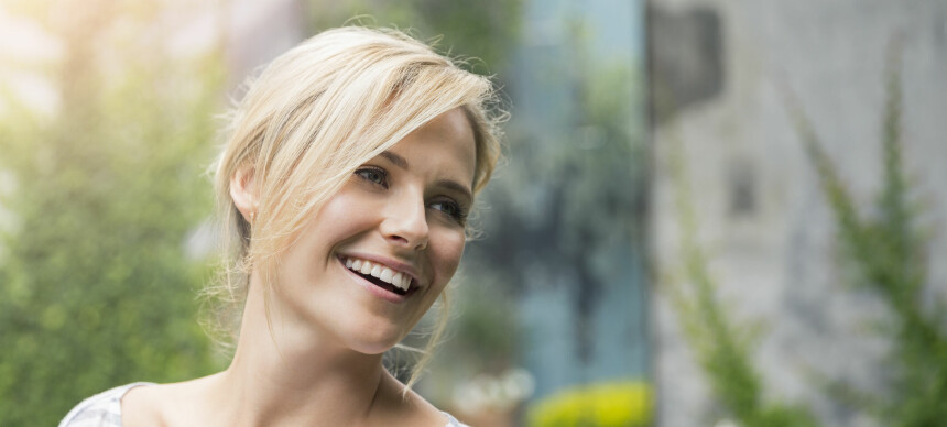 Mannen min ble veldig opptatt av den nye naboen. Hun var singel og pen, men nå hadde jeg fått nok