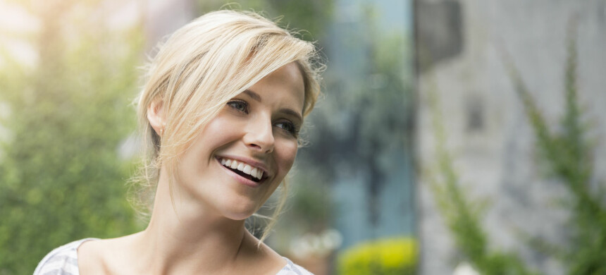 Mannen min ble veldig opptatt av den nye naboen. Hun var singel og pen, men nå hadde jeg fått nok