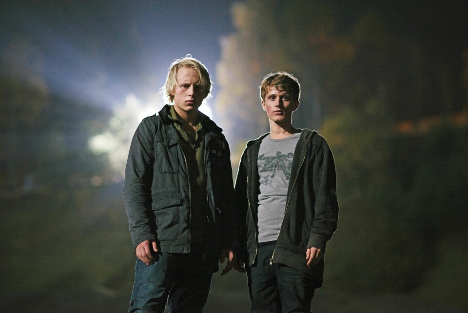 TV-DEBUT: Axel fikk rollen som Philip i NRK-serien «Øyevitne» fra 2014. Han spilte sammen med Odin Waage, som senere er kjent fra TV-seriene «Rådebank», «Basic Bitch» og «Wisting».