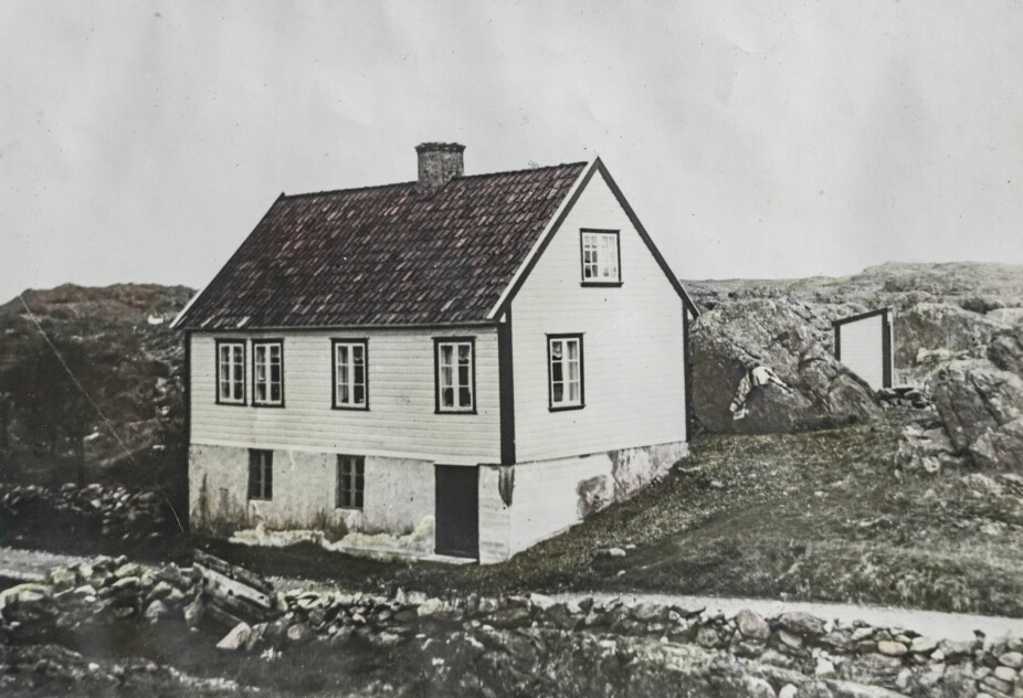 FØR: Huset på begynnelsen av 1900-tallet. Nå har bebyggelsen i Skudeneshavn vokst seg helt opp hit fra sentrum.
