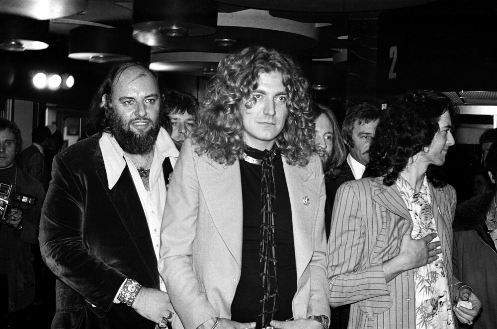 <b>BAKMANN:</b> Peter Grant (t.v.) tok en uvanlig fremtredende rolle som manager, og var alltid med når Led Zeppelin var på turne.