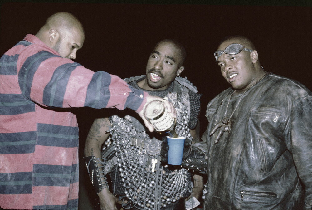 <b>GULLGUTTER:</b> Tupac og Dr. Dre var med på å gjøre Death Row til hiphopens viktigste plateselskap, og «Suge Knight» til en av sjangerens viktigste platesjefer.