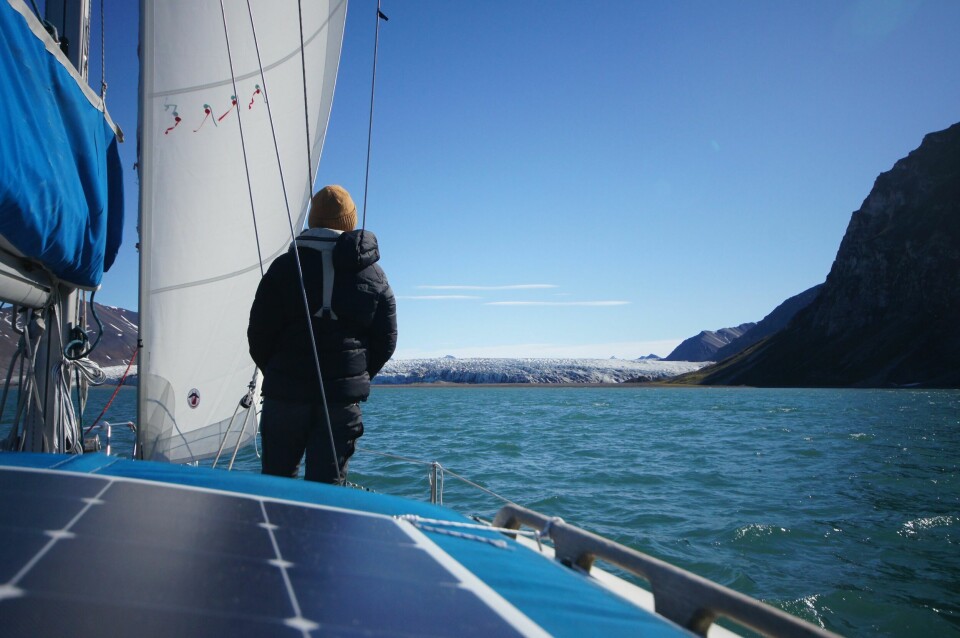 HØYDEPUNKT: Opplevelsene står i kø på Svalbard. Fra vi skimtet Stuptinden og Hornsundtinden med sine henholdsvis 843 og 1429 høydemeter gjorde disse og andre fjell sterke inntrykk.