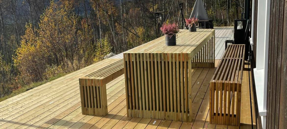 Slik lager du en enkel spisegruppe av terrassebord