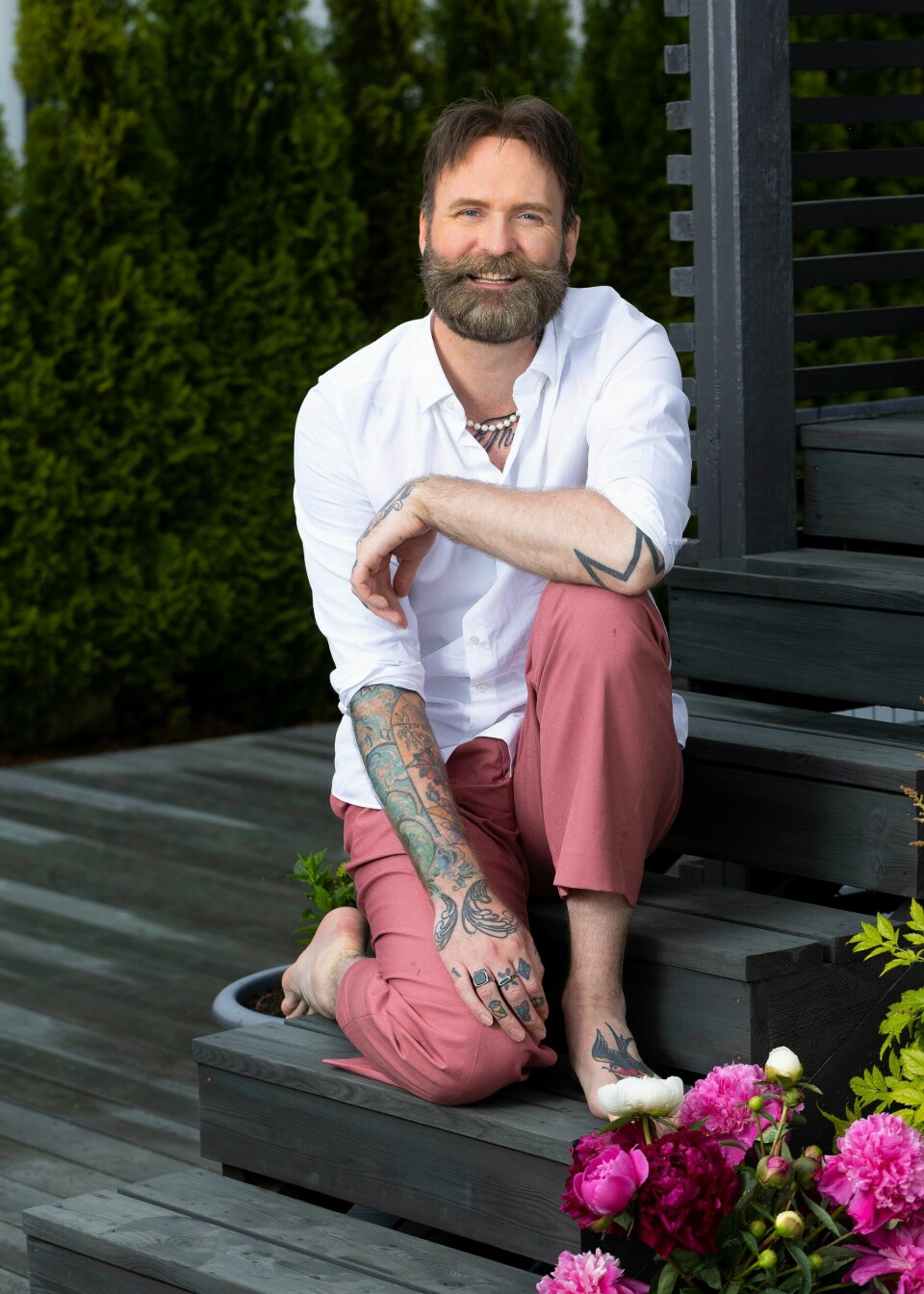 Adam Schjølberg (42): Komiker og TV-profil.