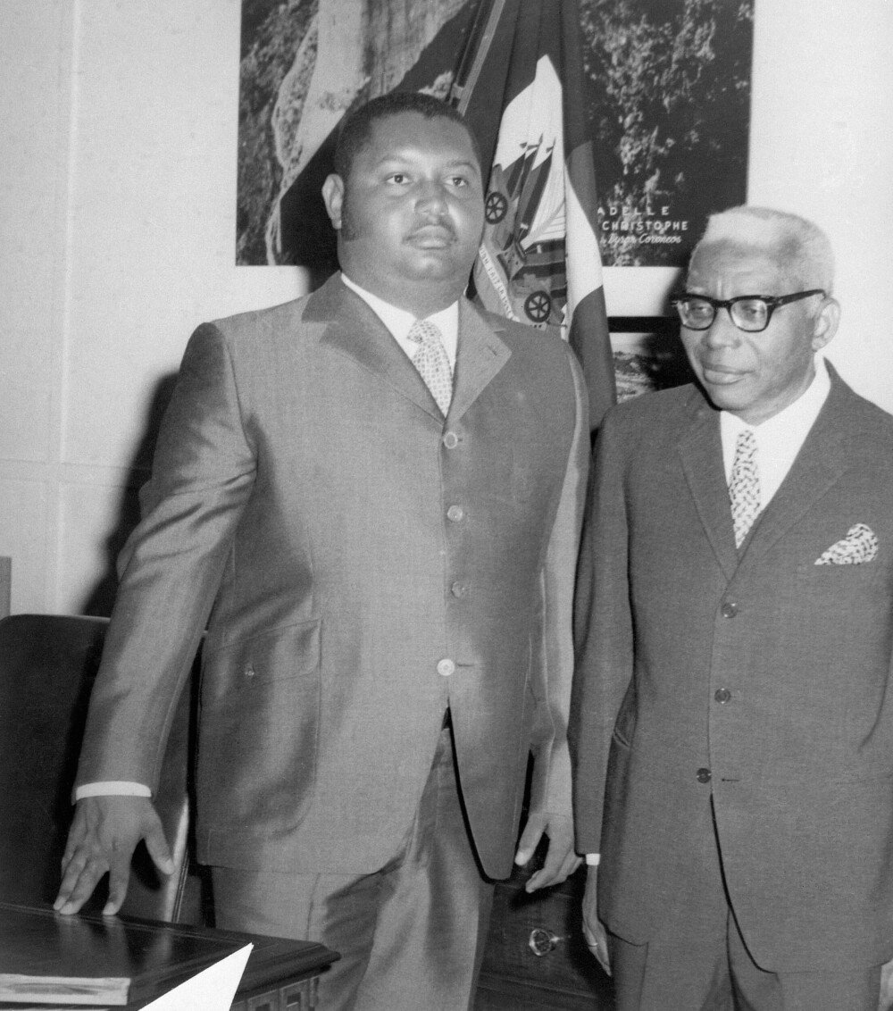 <b>BABY DOC:</b> Før  Papa Doc Duvalier sovnet inn, fikk han utpekt sønnen Jean Claude Baby Doc Duvalier som sin etterfølger. Baby Doc videreførte terrorregimet til faren. 