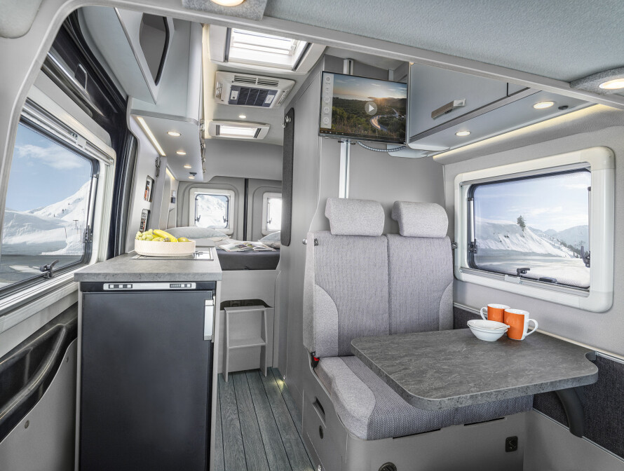 ALUMINIUMS-LOOK: CPL aluminiumsfinish i CaraTour.