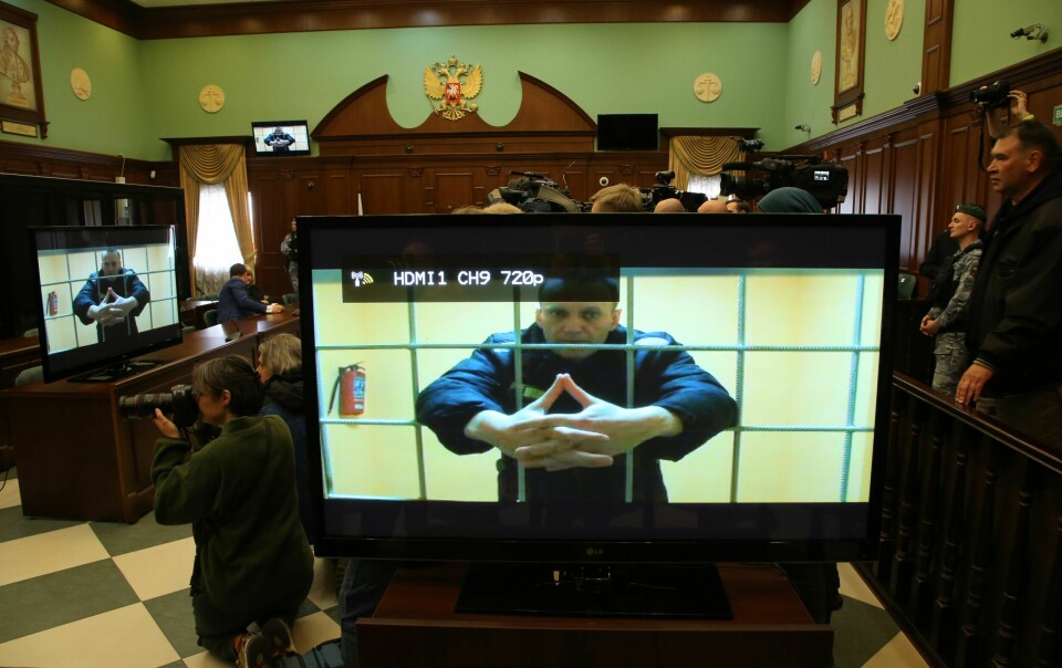 STEMMEN FRA BURET: Aleksej Navalnyj engasjerte seg i mange år som en regimekritisk blogger og lederfigur blant Russlands opposisjonelle. I likhet med Stalin, har Putins regime sørget for å få Navalnyj bak lås ved hjelp av delvis absurde anklager.