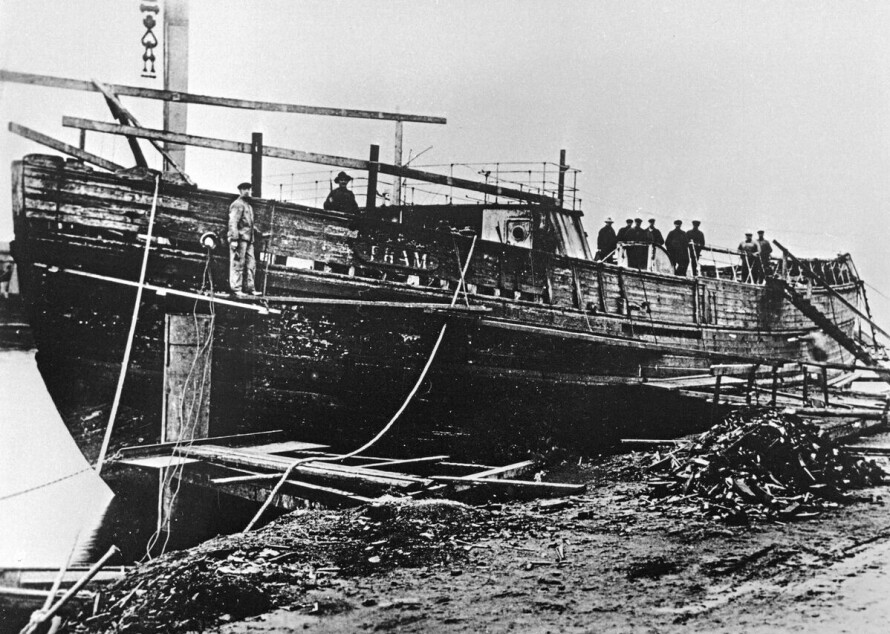 VRAK: Da «Fram» ble slept til Framnæs Mekaniske Værksted i Sandefjord i 1929 var skuta i elendig forfatning.