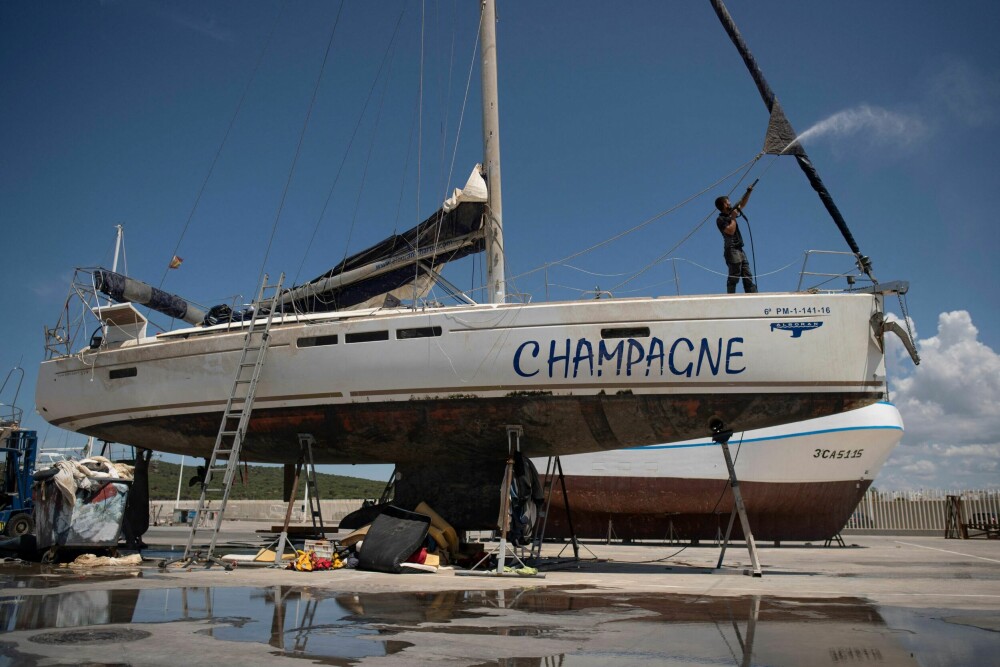 <b>SENKET:</b> Alboran Champagne ble angrepet av flere spekkhoggere og så stygt skadet etter gjentatte sammenstøt, at båten sank under slep inn til reparasjon ved Cádiz i mai i år.