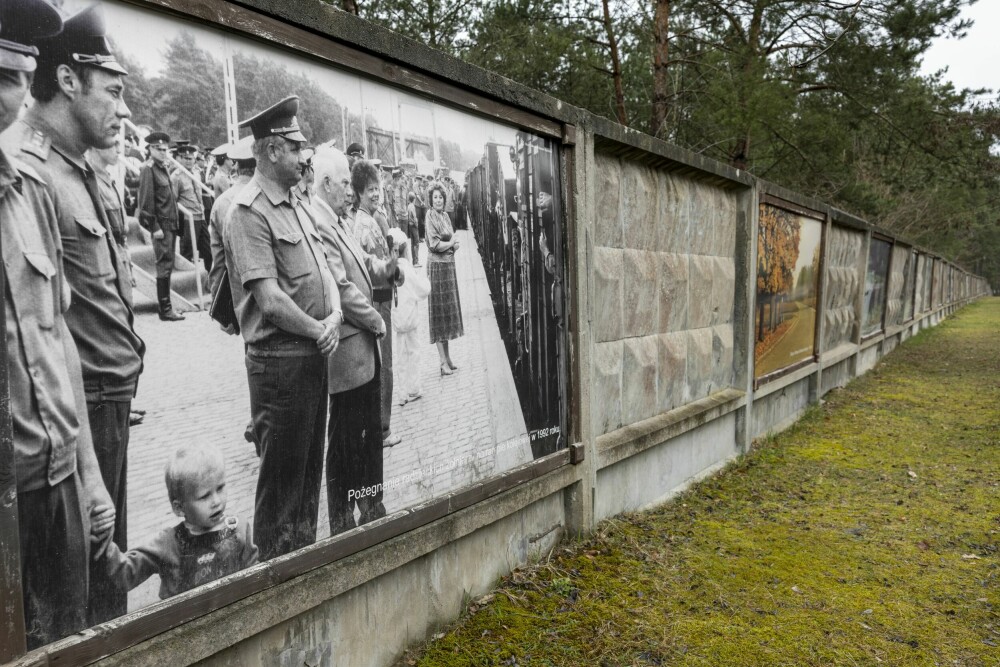 Historiske spor. Under Sovjettiden var ikke den topphemmelige byen Borne Sulinowo engang på noe kart. Men de hadde en ukrainsk fotograf her, Oleksandr «Sasha» Priven, som tok masse bilder. I dag er noen av disse utstilt på en mur i byen.