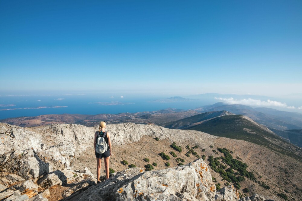 <b>NAXOS:</b> Utsikten fra 1004 meter høye Zeus på populære Naxos.