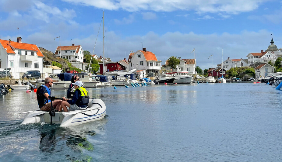 <b>KANAL:</b> Hvis båten er for stor eller masten for høy kan du ta jolla på opplevelsestur gjennom kanalen i Grundsund.