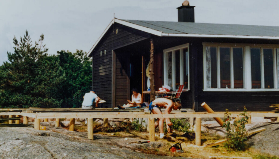 FØR: Snekkergleden fra 1967 er videreført gjennom hvert tiår. Gradvis er hytta blitt utbedret.