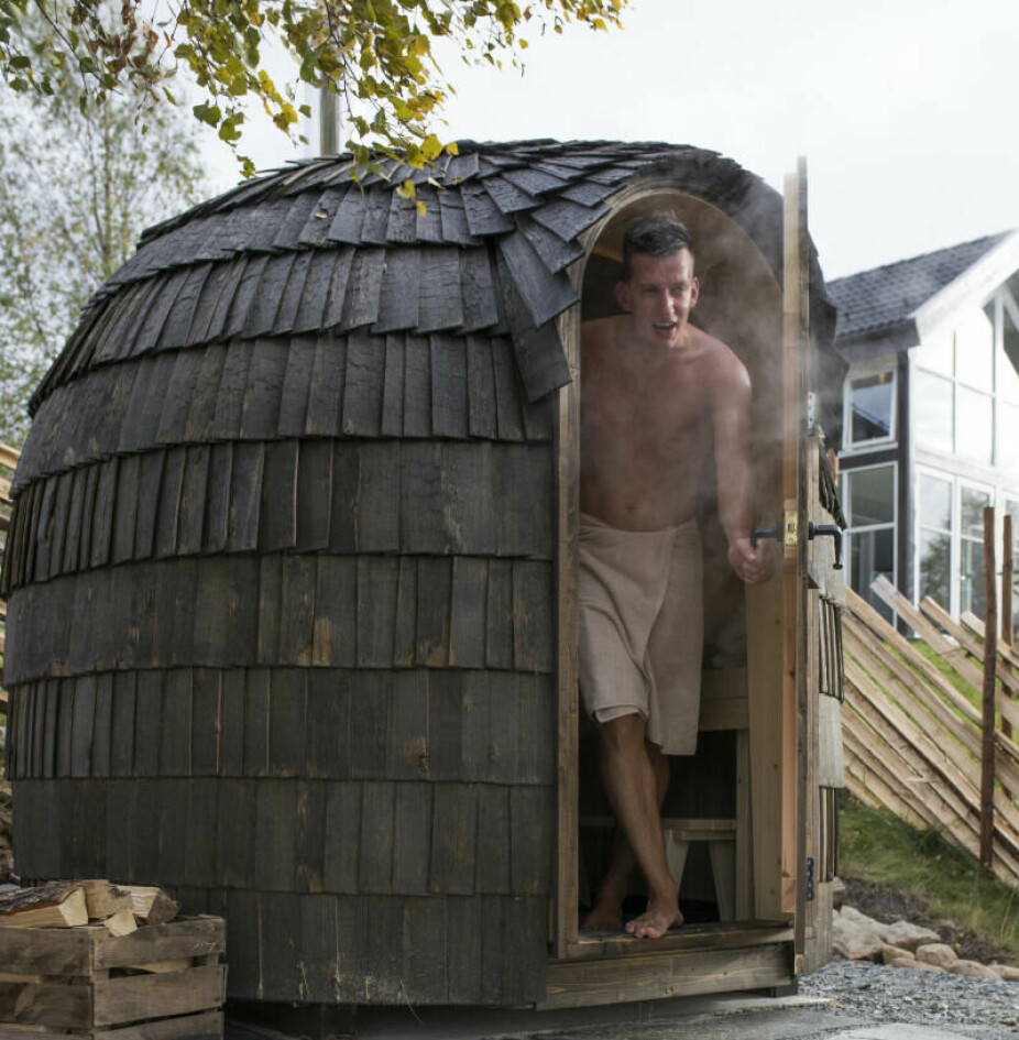 SAUNA: Tradisjonen med badstue og sauna kan man finne i flere land. Heldur fra Estland bruker gjerne saunaen når han er på besøk.