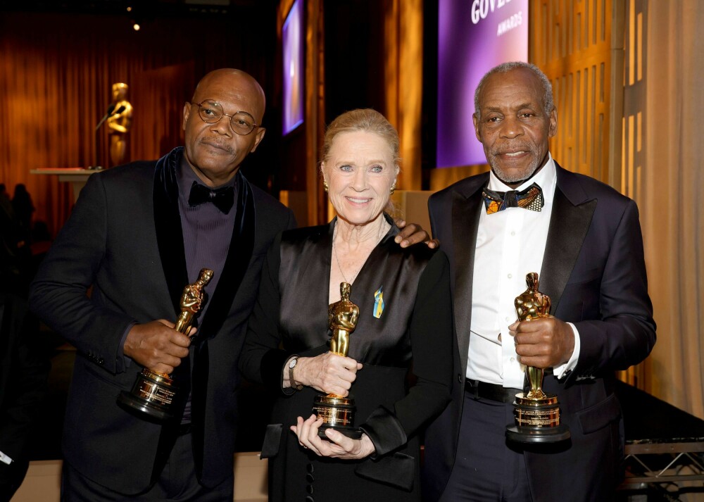 <b>I HOLLYWOOD:</b> Liv mottok sin Æres-Oscar sammen med prisvinnerne Samuel L. Jackson og Danny Glover i mars i fjor.