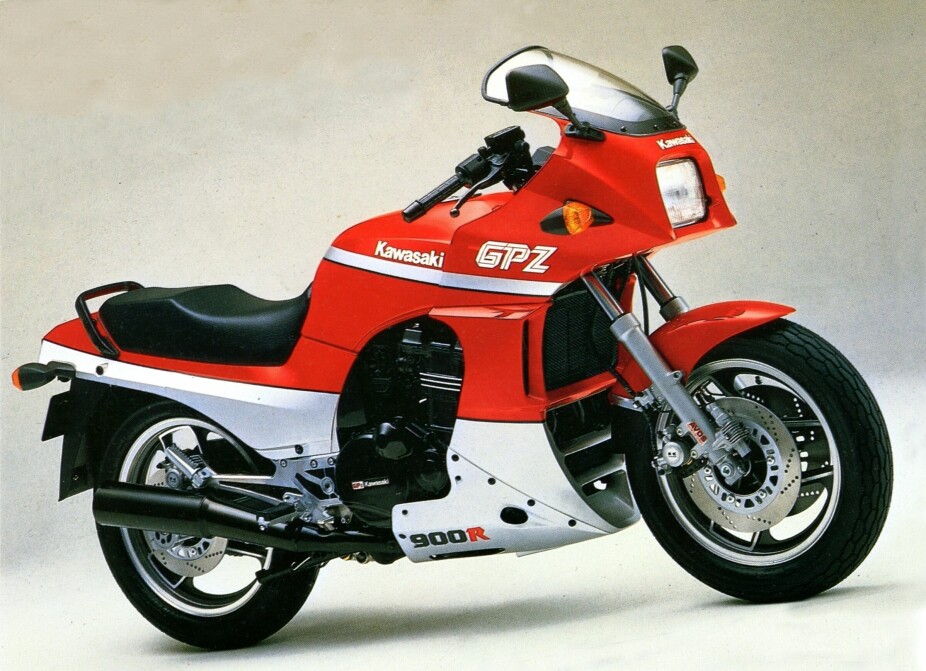 SLUTTEN: GPZ 900R ble lansert samme år som 750 Turbo. Med en toppfart på over 250 km/t var den verdens raskeste serieproduserte motorsykkel. Den markerte slutten for turbosyklene.