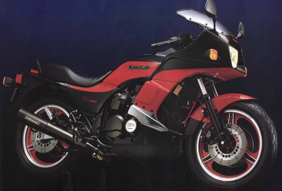 RASKEST: Kawasaki var den siste av de japanske fabrikkene som kunne tilby en turbomodell. 750 Turbo var også den raskeste turbosykkelen, men GPZ gikk fortere.