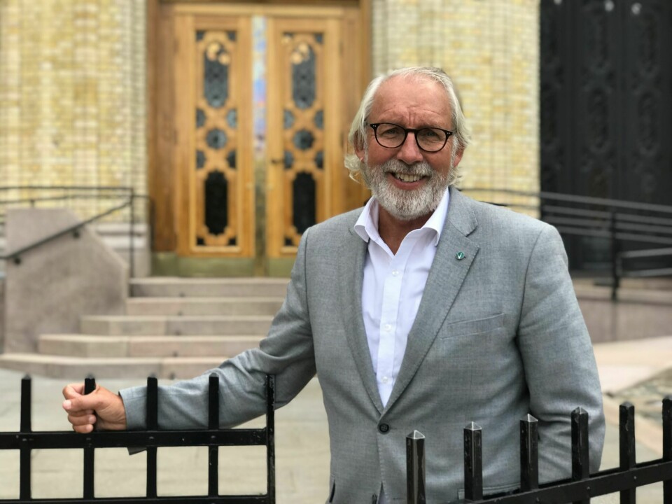 IMPONERT: Carl-Erik Grimstad synes kronprins Haakon gjør en så god jobb at selv de som vil kvitte seg med kongehuset må la seg imponere. – Den beste kronprinsen i Europa, mener han.