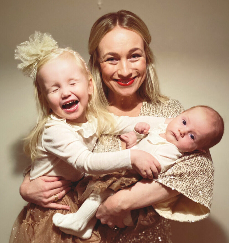 <b>BETYR ALT:</b> Linn elsker å være mamma til Elsa (4,5) og Sonja (2).