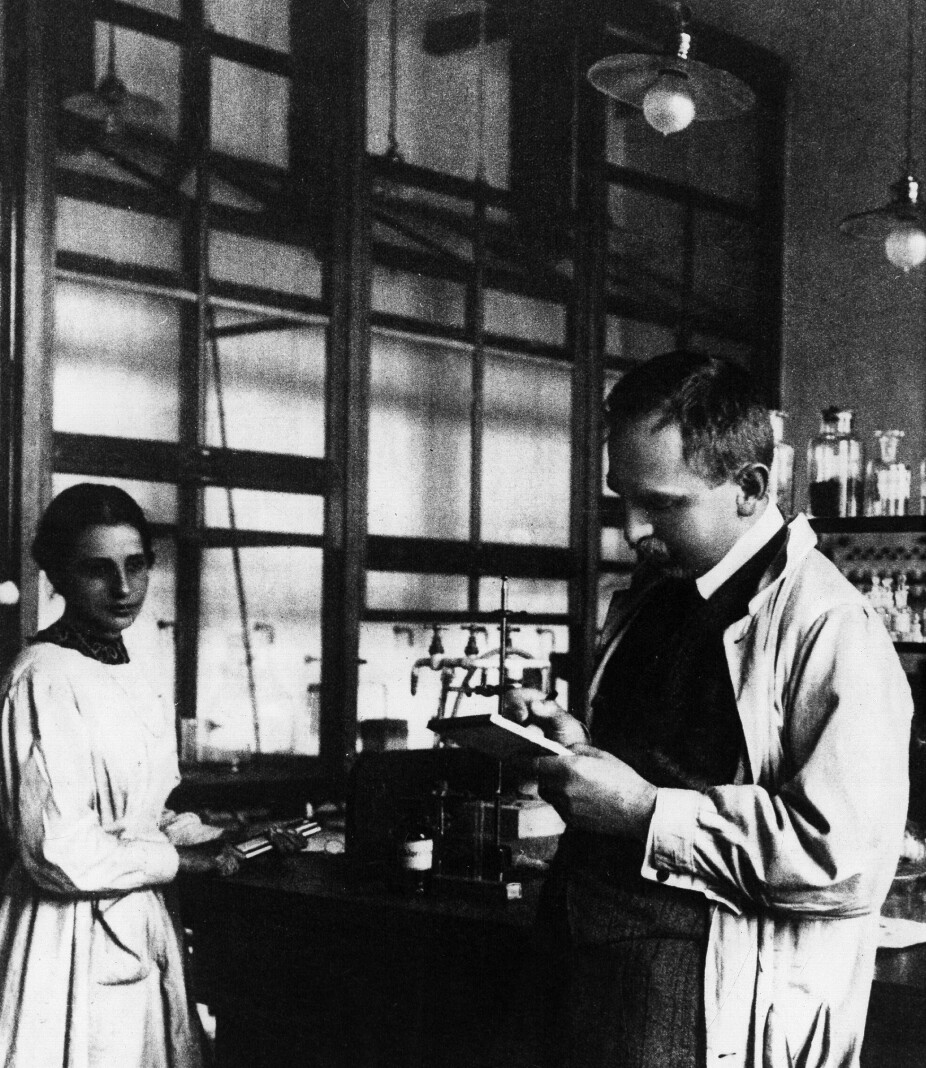 Radarpar: Lise Meitner og Otto Hahn i laboratoriet i 1920.