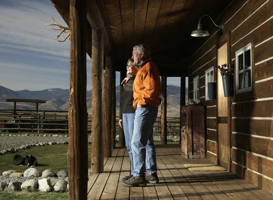 FESTETOMT: Vi ønsker å kjøpe tomta, men synes prisen er urimelig siden naboen fikk det mye billigere.