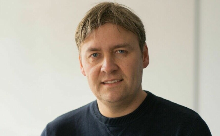 EKSPERT: Robert M. Flatås er førstelektor i pedagogikk og tidligere rektor og lærer. Han svarer på spørsmål for klikk.no og Foreldre & Barn.