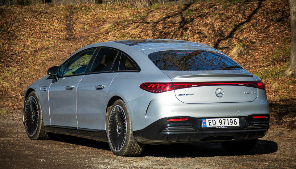 Lynrask: Mercedes-AMG EQS 53 er tøff, lynrask og sportslig, men det koster, ikke bare i kroner og øre.