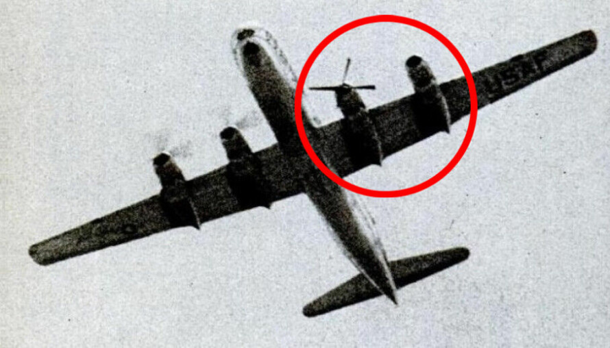 FLYDRAMA: Et av de svært få bildene som finnes av den skadede Stratocruiseren.