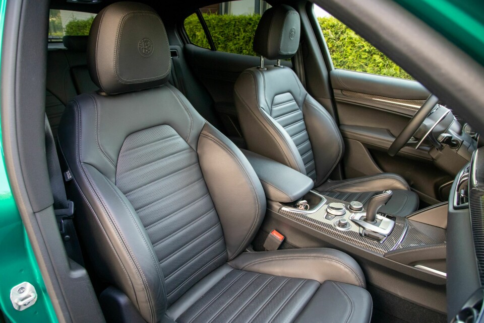 IKKE NOE TULL: Rent design, tradisjonelle sportsseter sørger for topp sittekomfort og behagelig sittestilling.