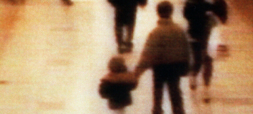 Bildene av guttene ble vist over hele landet etter den grufulle ugjerningen. Så fikk politiet en telefon fra en kvinne