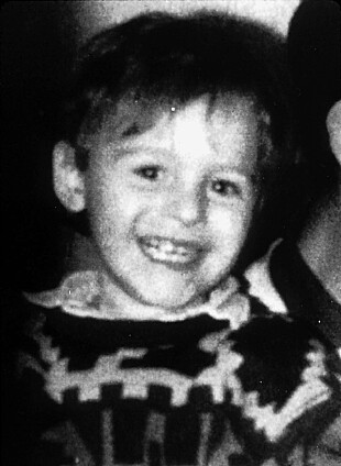 <b>OFFERET:</b> Dette er lille James Bulger som snaut tre år gammel ble lemlestet og lagt på togskinnene av to 10 år gamle gutter.