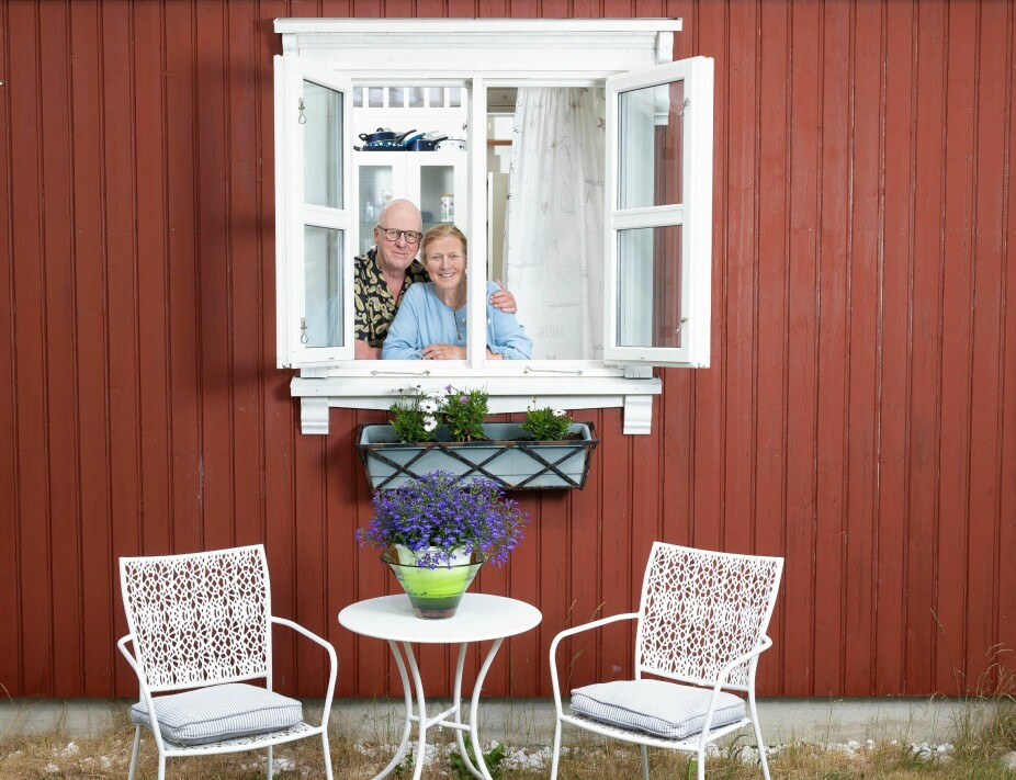 <b>ROMANTISK:</b> – Vi er heldige som kan nyte pensjonistlivet sammen, sier Øyvind og Torhild fra vindusposten i annekset. 