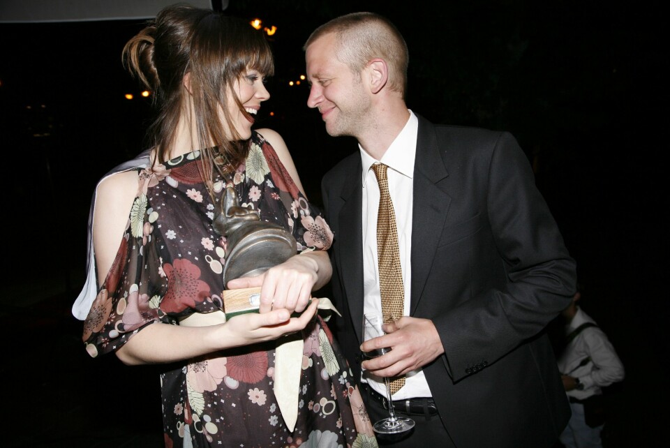 ANE DAHL TORP OG MANNEN: Musikeren og komponisten Sjur Miljeteig er mannen i Anes liv. De to har opptrådt på samme scene flere ganger, blant annet i oppsetningene «Haugtussa» og «Solaris Korrigert». Her fra Amandaprisen i 2008.