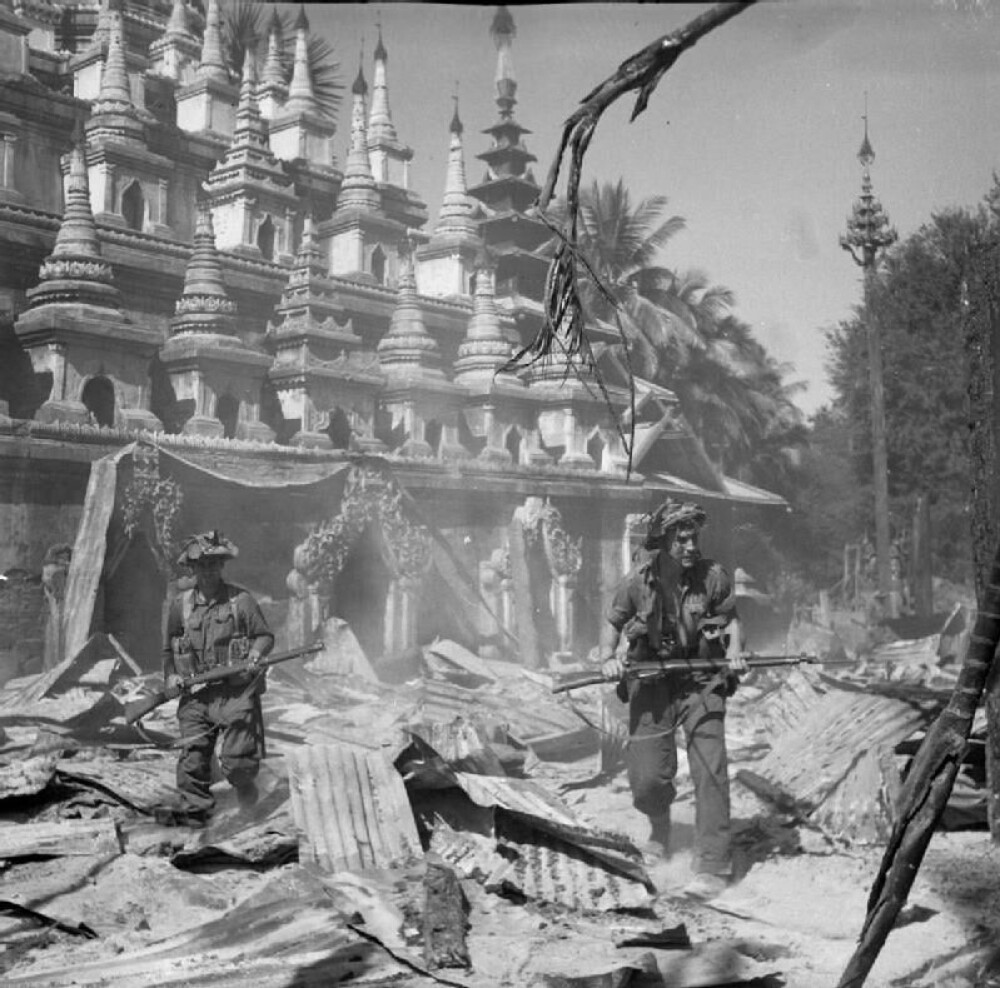 <b>SLAGET:</b> Forsyningene og soldatene som ble sendt med konvoien HC 44 skulle til Burma og det siste avgjørende slaget som skulle drive japanerne ut av landet.