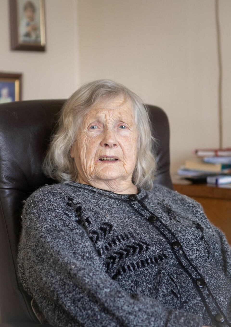 FORRIGE GENERASJON: Jorunns mor, Signe Svendsen, sto bak disken på Feøy Dagligvare i 41 år.