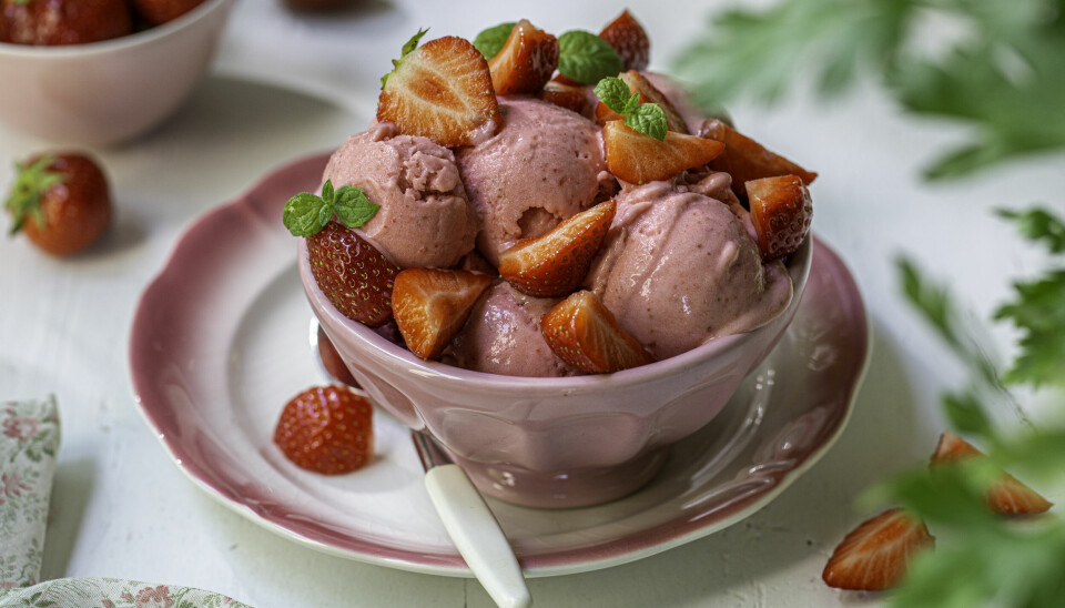 YOGHURTIS: Fristende og mettende is laget av yoghurt.