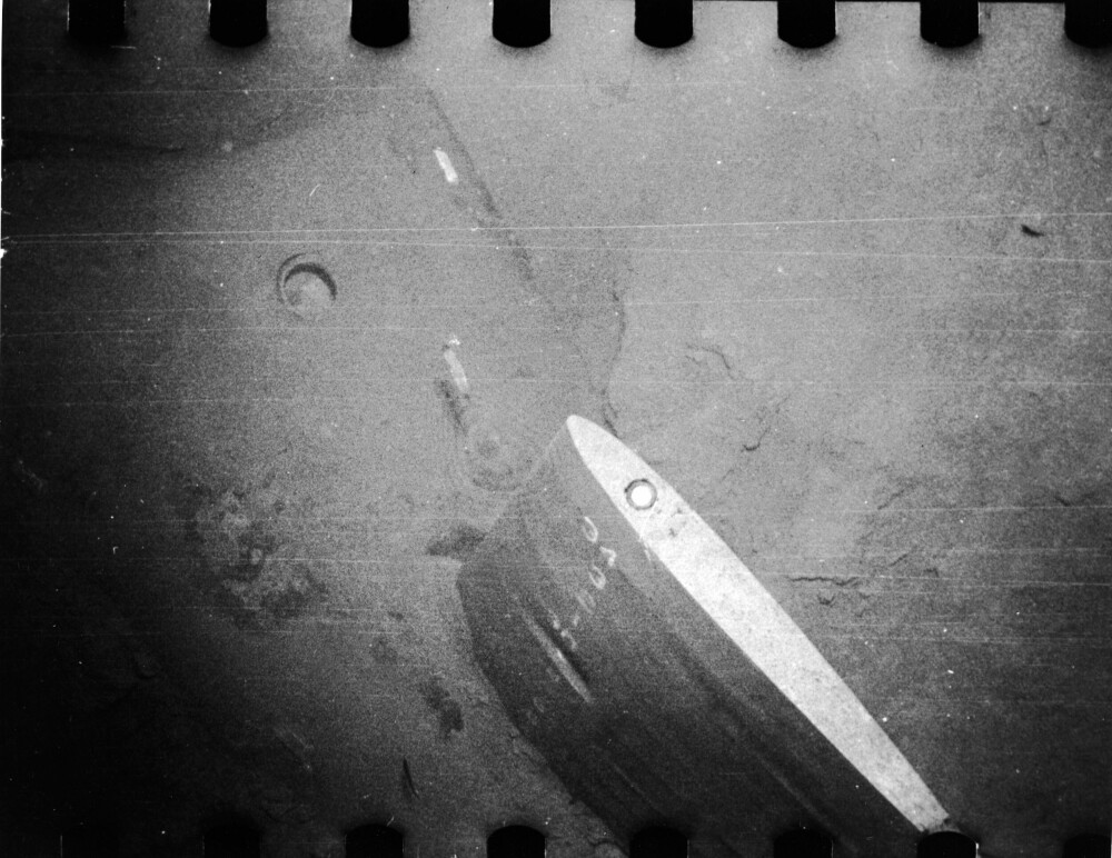 <b>MYSTERIUM:</b> Dette bildet var det nærmeste US Navy kom den havarerte angrepsubåten USS Tresher i 1963. Hva som hadde skjedd og hvordan det sto til med atomvåpnene ombord var ikke mulig å finne ut før Robert Ballard sendte sin miniubåt ned.