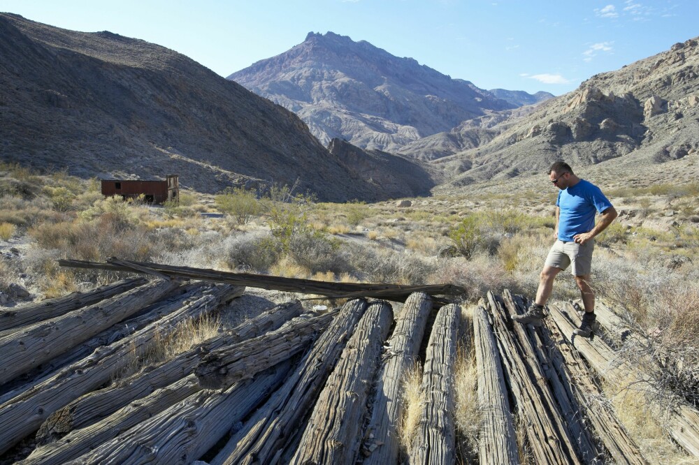 <b>DØDSDALEN:</b> Nådeløs Death Valley huser flere spøkelsesbyer og mellom 6000 og 10 000 forlatte gruve der mange mistet livet i de ugjestmilde omgivelsene. Fortsatt tar Death Valley liv.