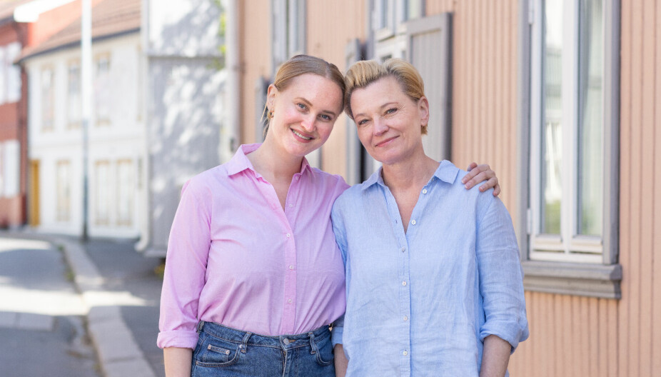 <b>GOD STØTTE</b>: Komiker og foredragsholder Sofie Frøysaa og billedkunstner Ellen Frøysaa har sammen gitt ut boken "Alt bra?".