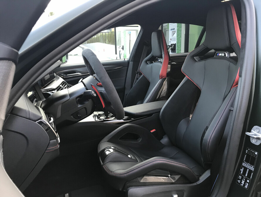 Som støpt: M2 kan også fås med karbonbøtteseter. Bildet er fra BMW M5 CS.